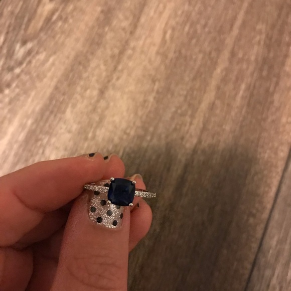 Women’s blue gemstone   princess ring - Picture 5 of 6